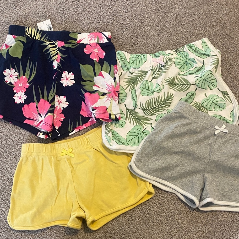 Floral and Solid Women's Shorts Set